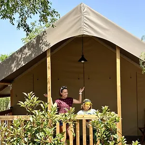 Camping Rodas, Roses