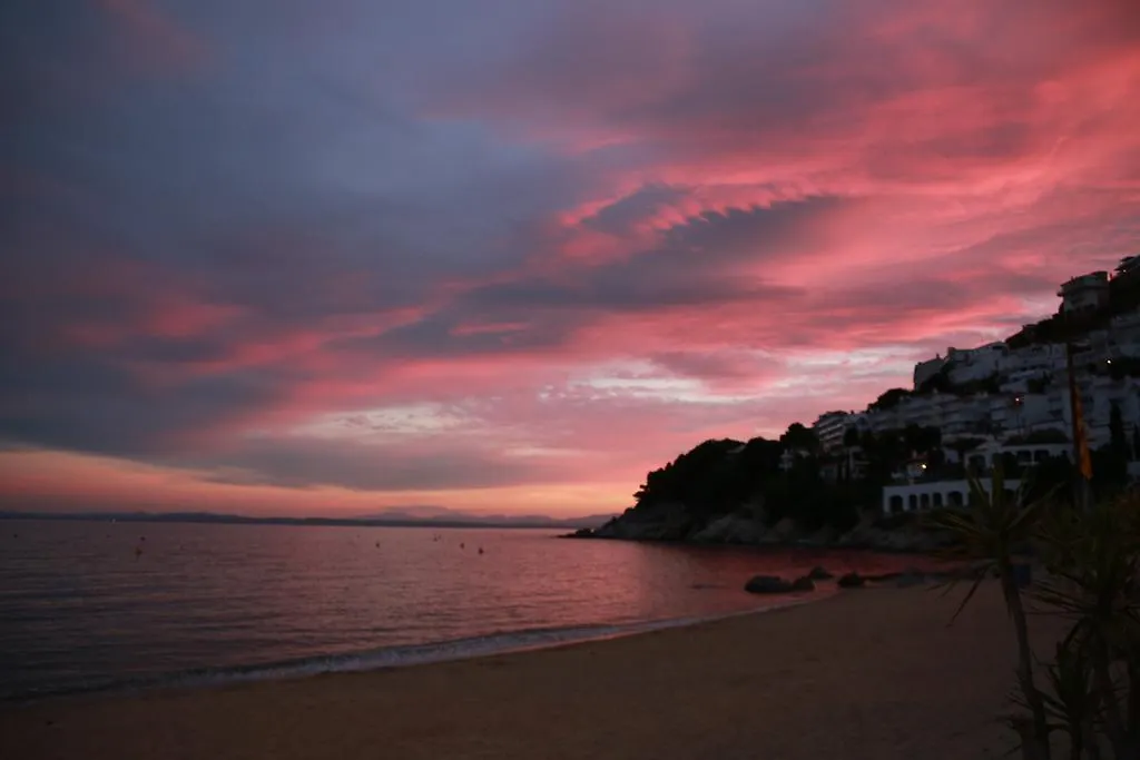Canyelles Platja Roses 4*,